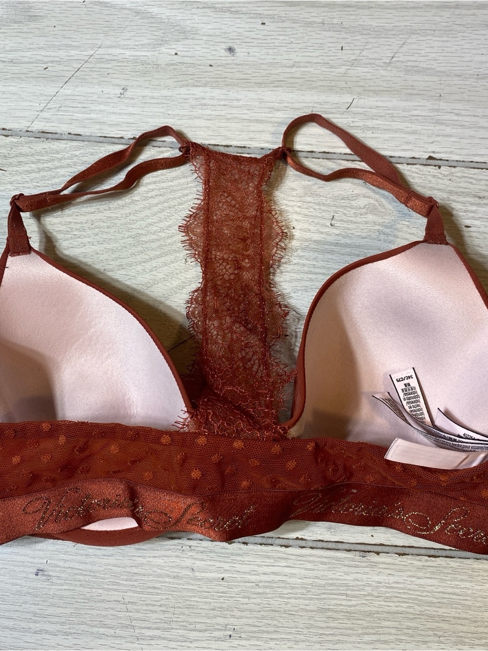 Victoria’s Secret Bra Woman’s Size 34C Peach T-Shirt Push Up Lace Racerback